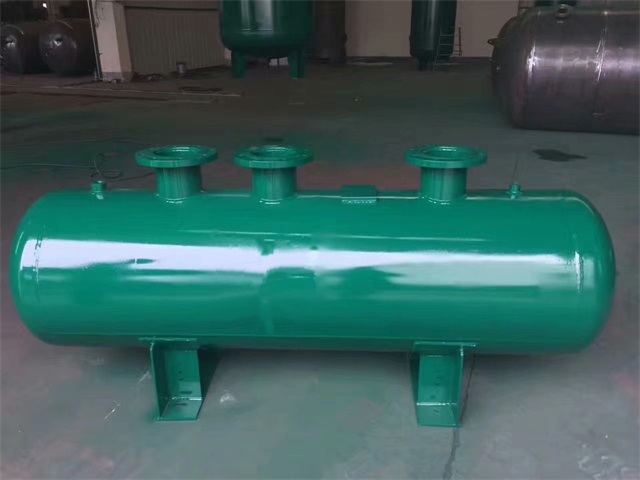 1679991473376569.jpeg 兴海兴海兴海蒸汽分气缸1.jpeg
